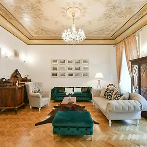  Apartment Stunning Charles Bridge Czech Republic